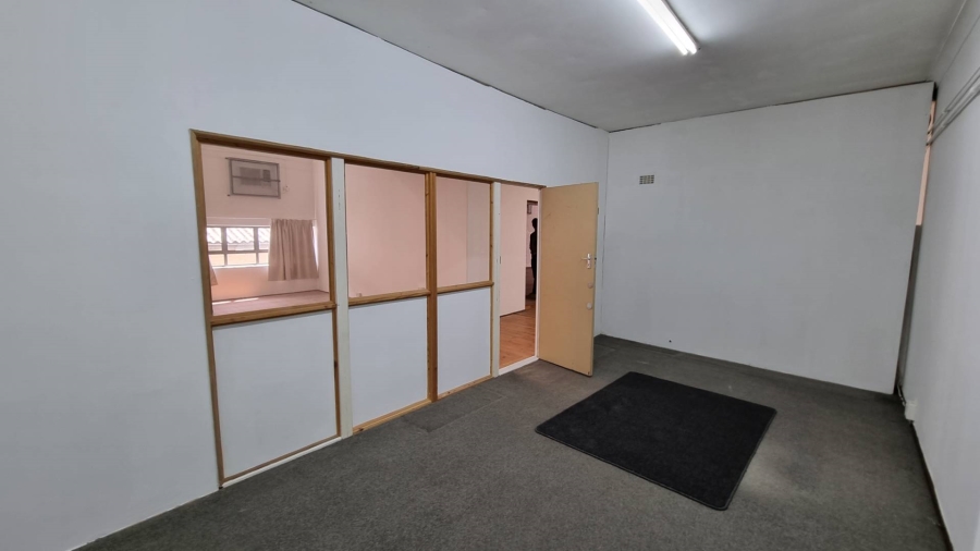 To Let Commercial Property for Rent in Woodstock Western Cape